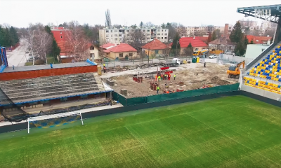 szia.sk - Így épül a DAC stadionjának új tribünje (VIDEÓ)